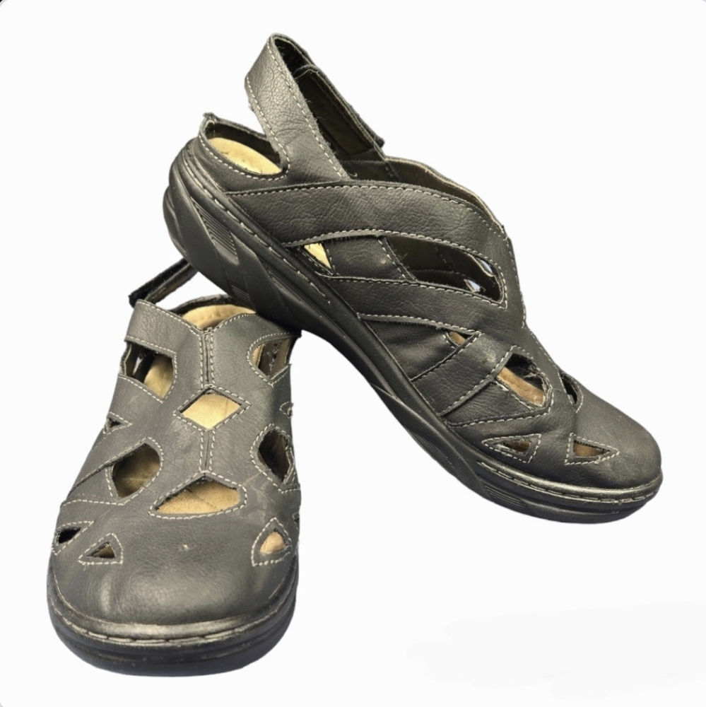 Croft & Borrow Ortholite Slingback Sandals